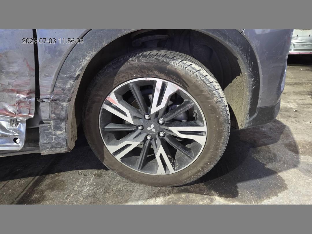 Photo '8' of Mitsubishi Eclipse Cross XLS Photo '8' of Mitsubishi Eclipse Cross XLS