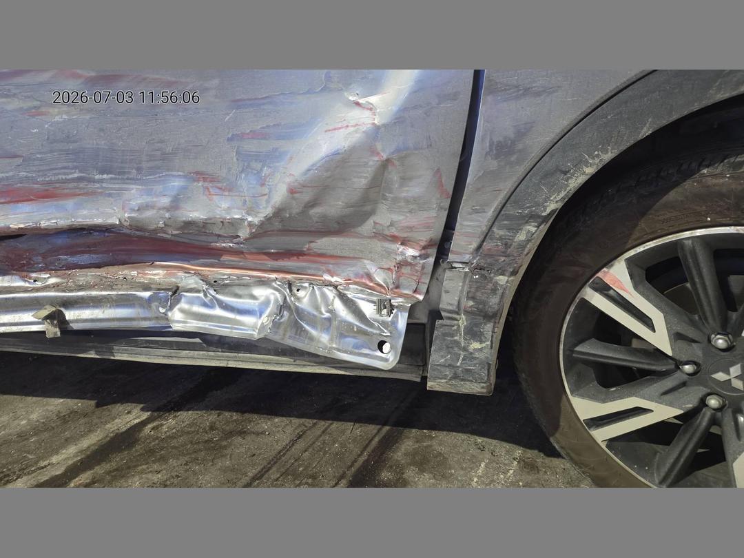 Photo '9' of Mitsubishi Eclipse Cross XLS Photo '9' of Mitsubishi Eclipse Cross XLS