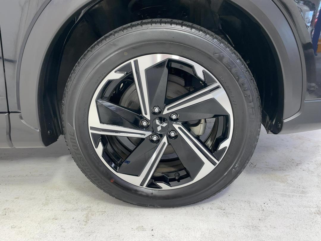 Photo '9' of Mitsubishi Eclipse Cross