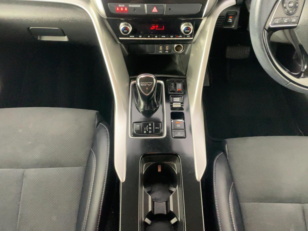 Photo '18' of Mitsubishi Eclipse Cross