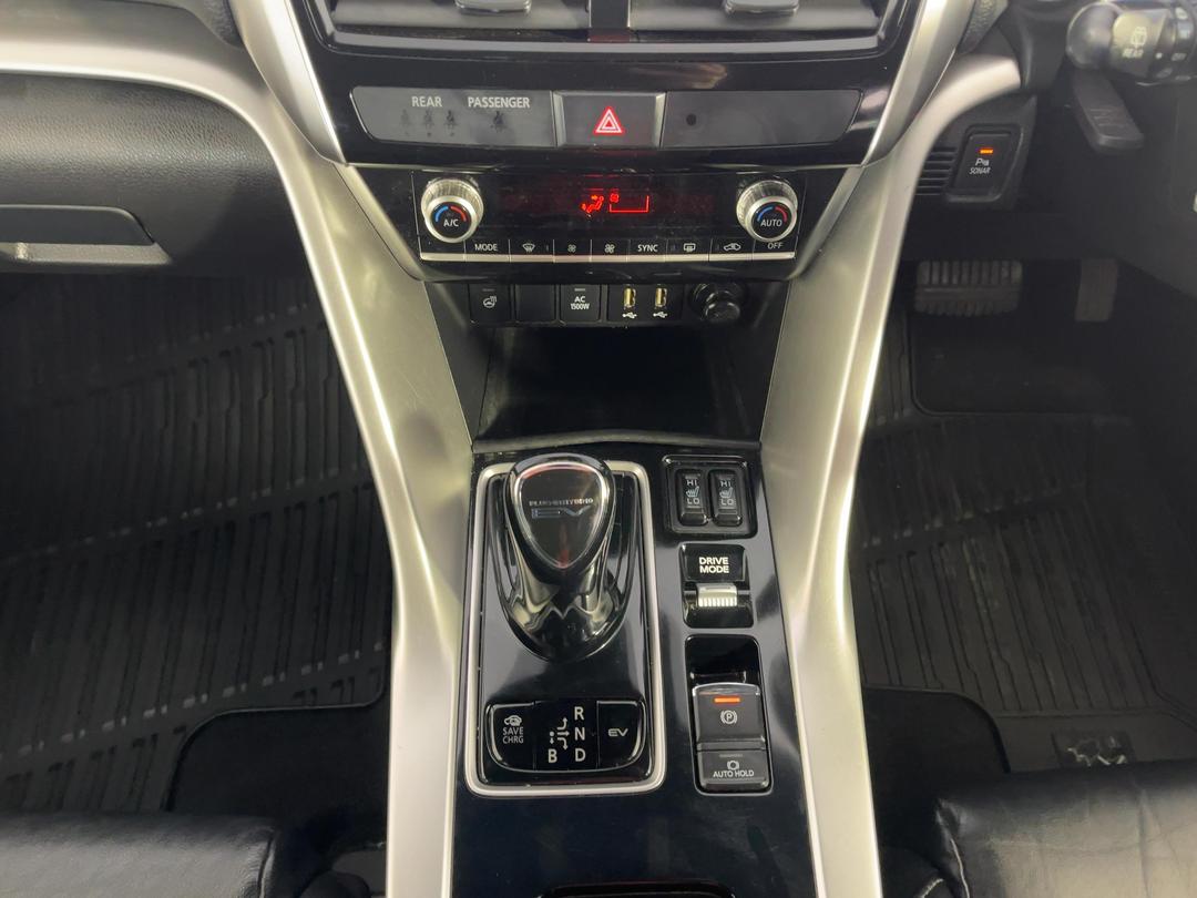 Photo '18' of Mitsubishi Eclipse Cross