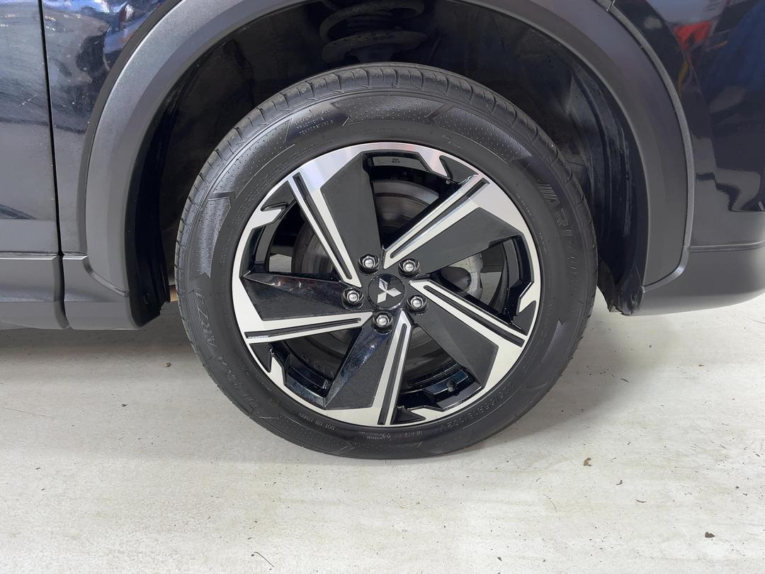 Photo '9' of Mitsubishi Eclipse Cross