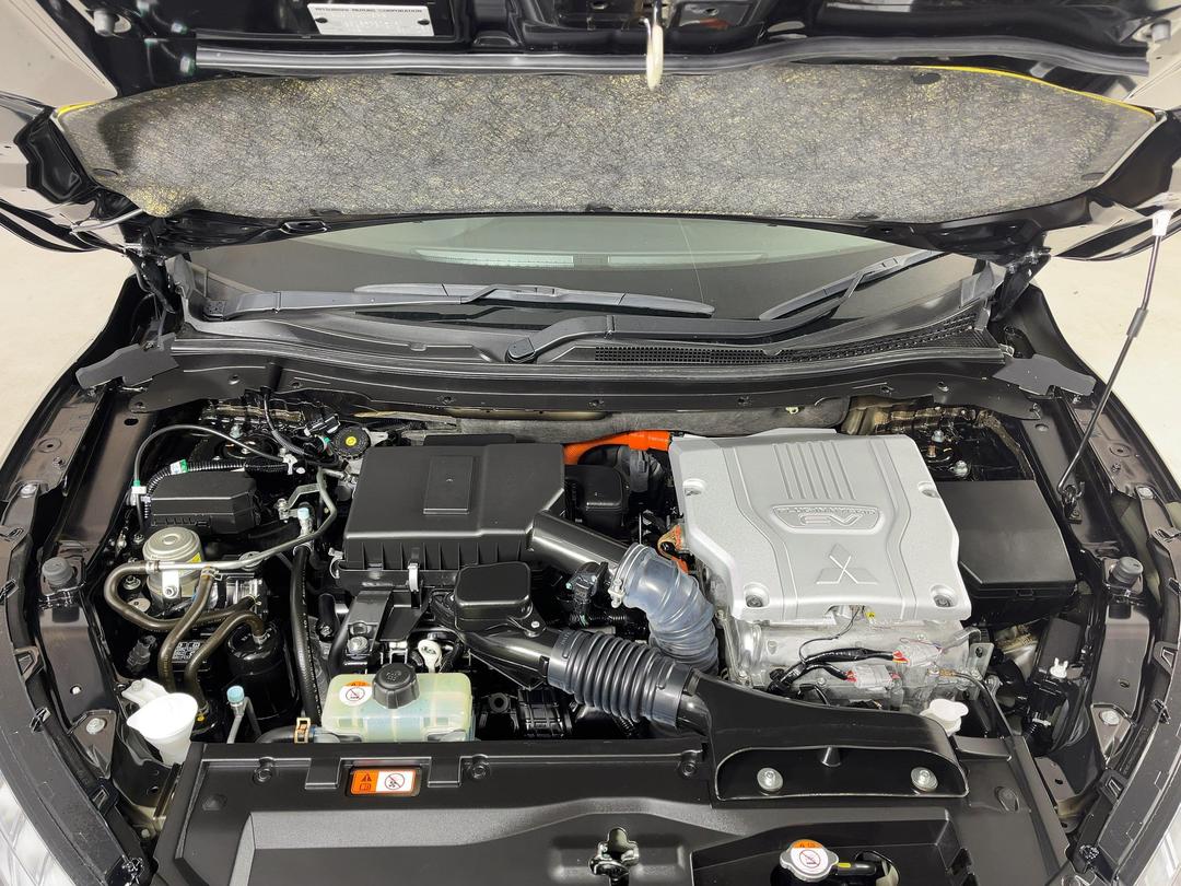 Photo '13' of Mitsubishi Eclipse Cross
