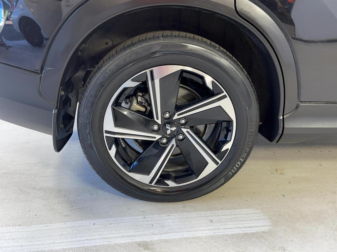 Photo '12' of Mitsubishi Eclipse Cross