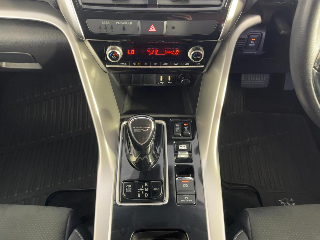 Photo '18' of Mitsubishi Eclipse Cross