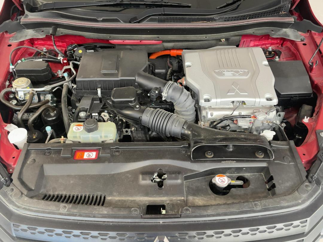 Photo '13' of Mitsubishi Eclipse Cross