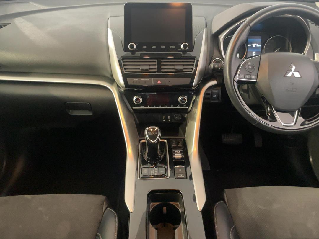 Photo '18' of Mitsubishi Eclipse Cross
