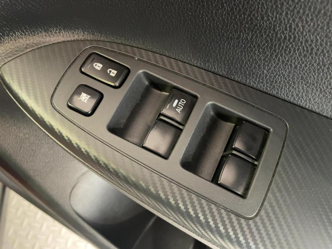Photo '24' of Mitsubishi Eclipse Cross
