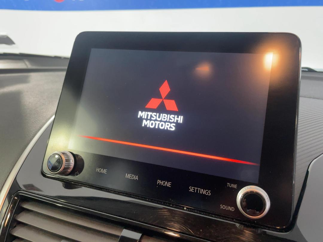 Photo '29' of Mitsubishi Eclipse Cross