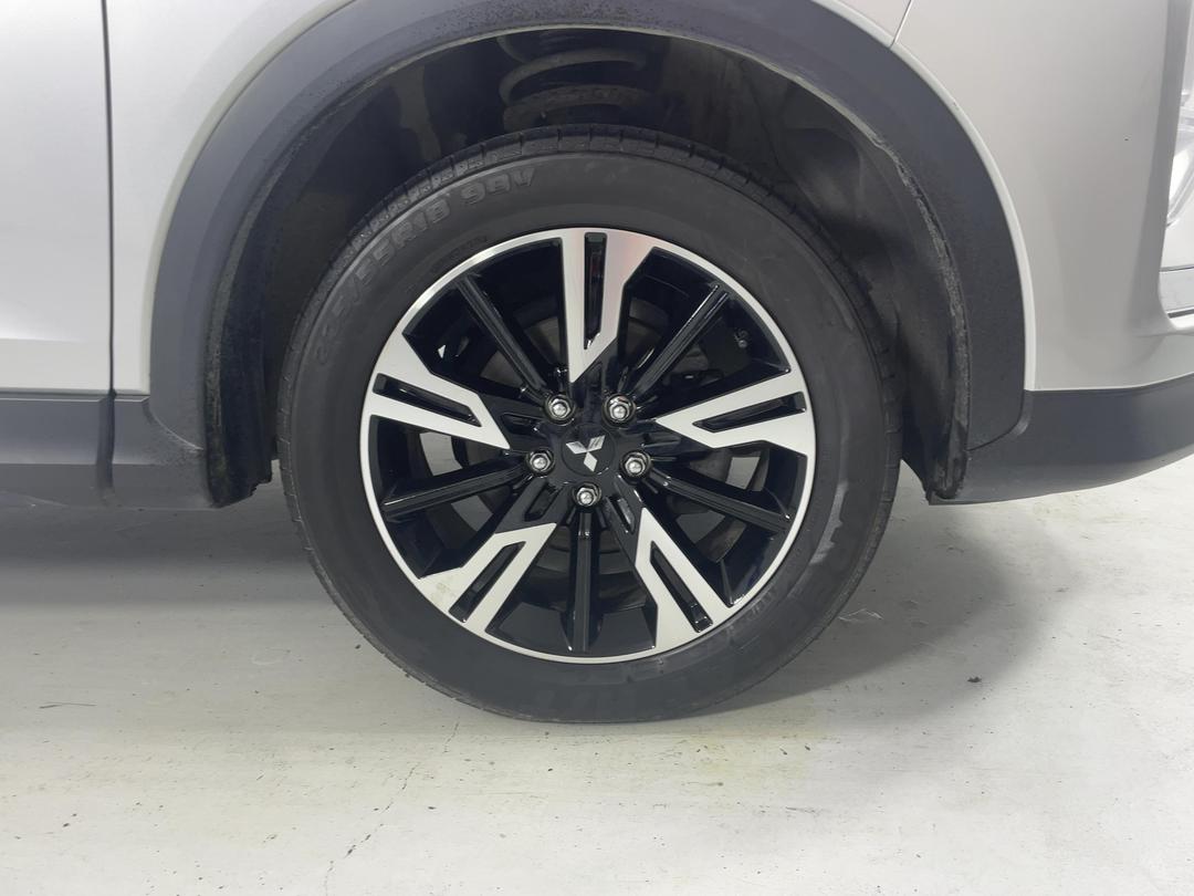 Photo '9' of Mitsubishi Eclipse Cross