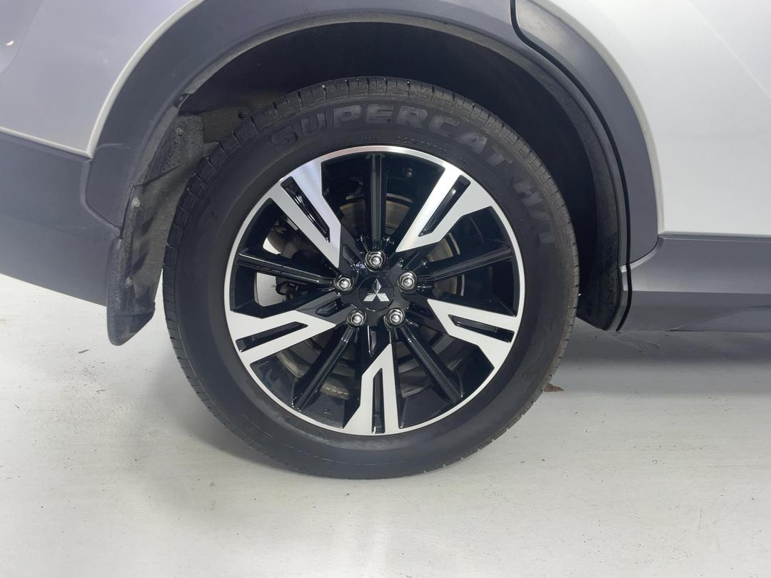 Photo '12' of Mitsubishi Eclipse Cross
