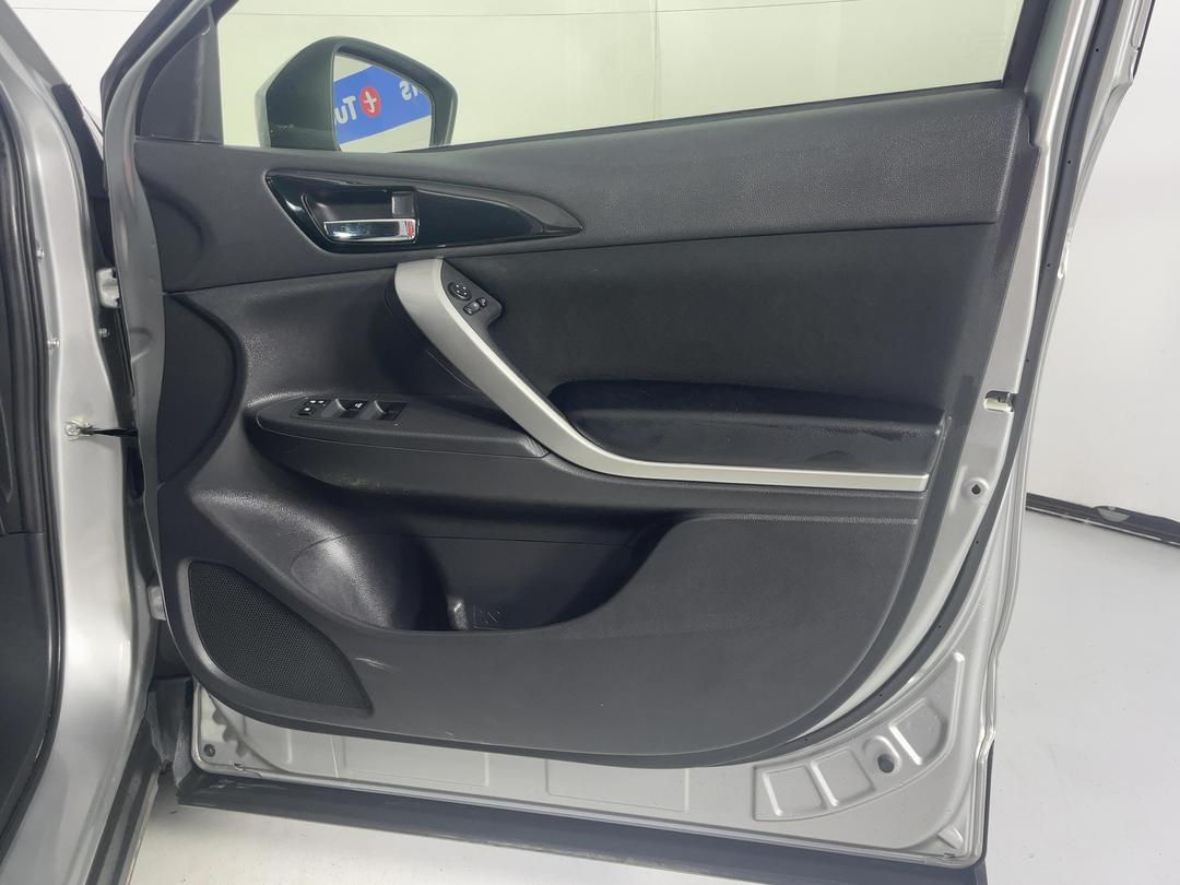 Photo '15' of Mitsubishi Eclipse Cross