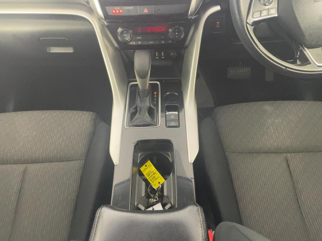 Photo '18' of Mitsubishi Eclipse Cross