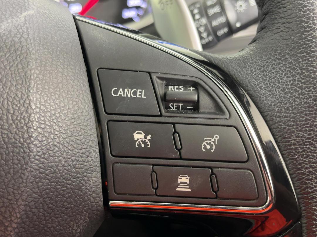 Photo '24' of Mitsubishi Eclipse Cross