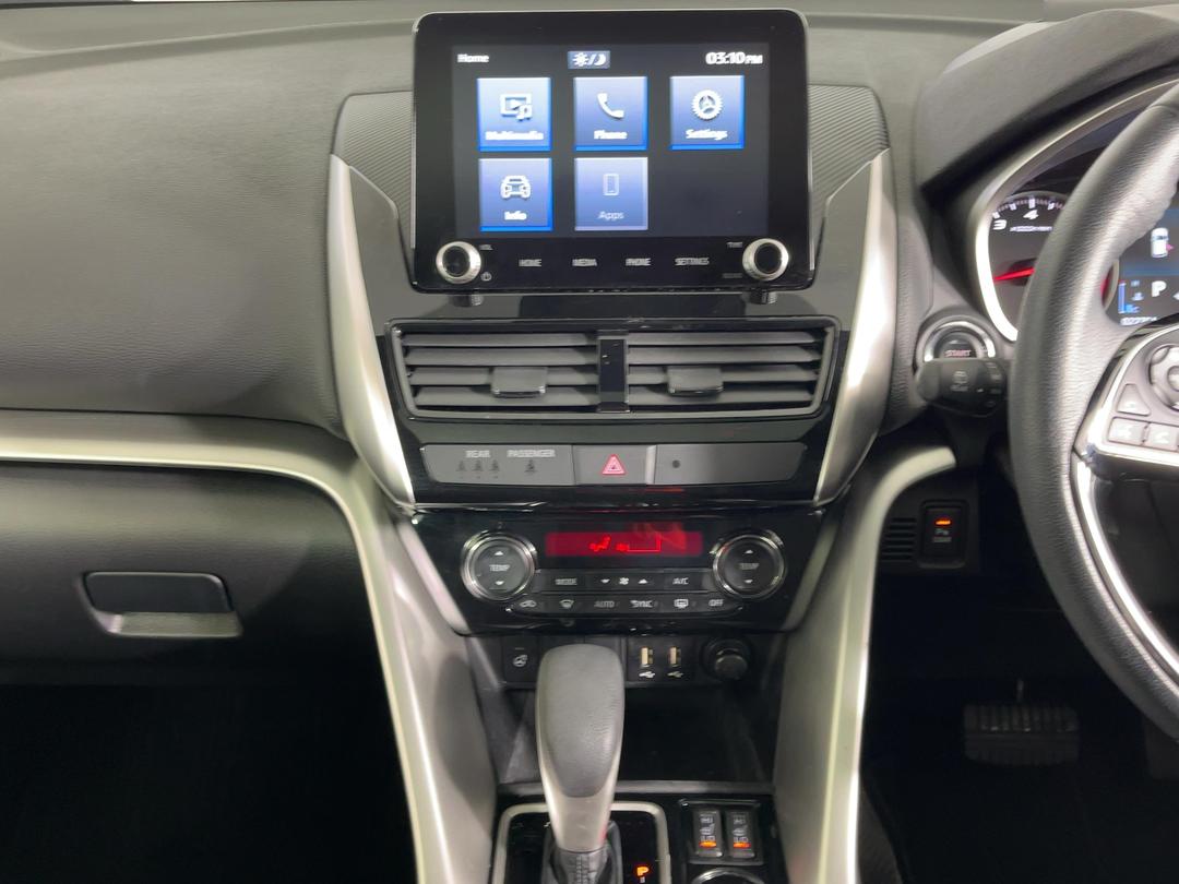 Photo '18' of Mitsubishi Eclipse Cross