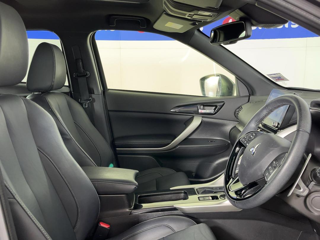Photo '16' of Mitsubishi Eclipse Cross
