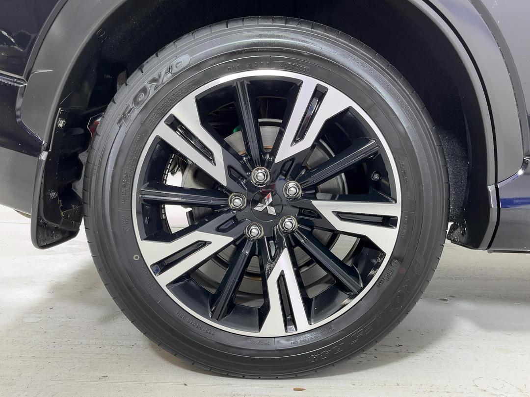 Photo '12' of Mitsubishi Eclipse Cross