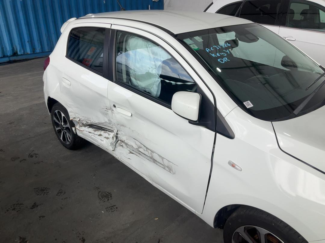 Photo '3' of Mitsubishi Mirage XLS