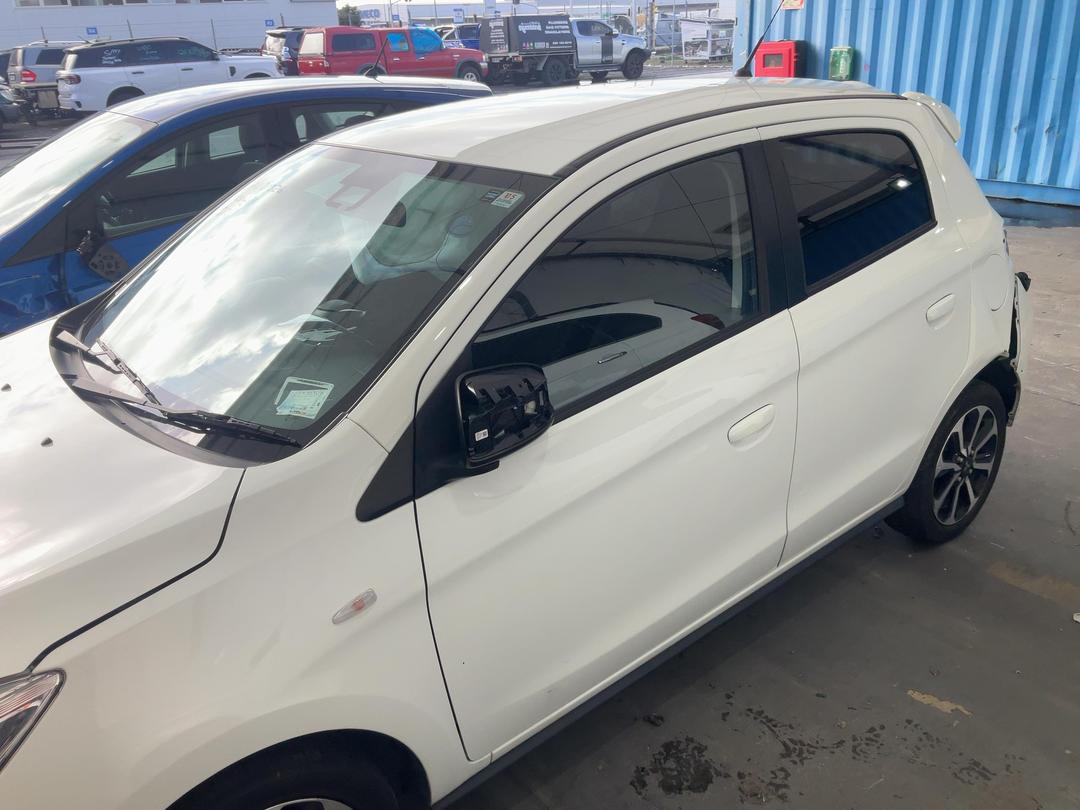 Photo '7' of Mitsubishi Mirage XLS