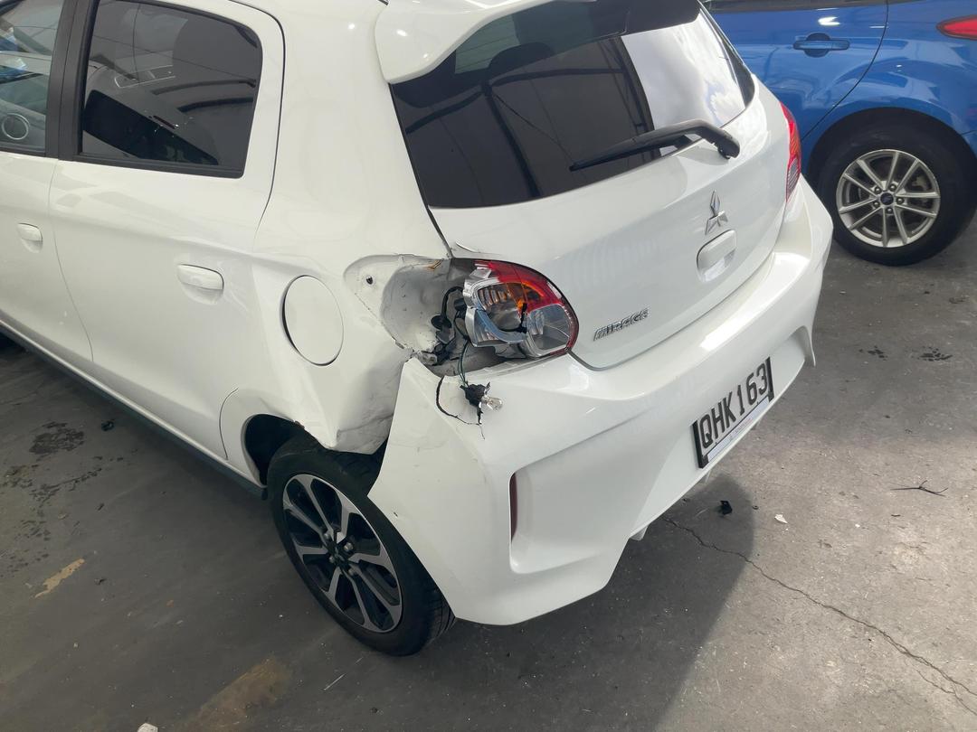 Photo '10' of Mitsubishi Mirage XLS