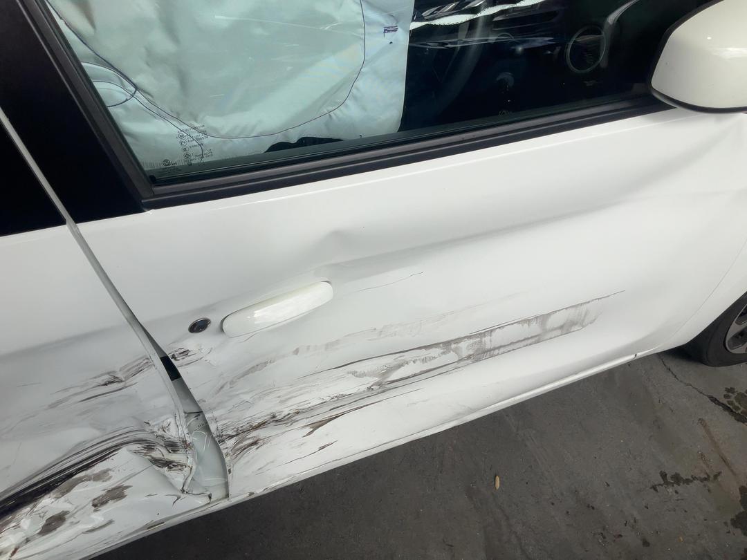 Photo '15' of Mitsubishi Mirage XLS