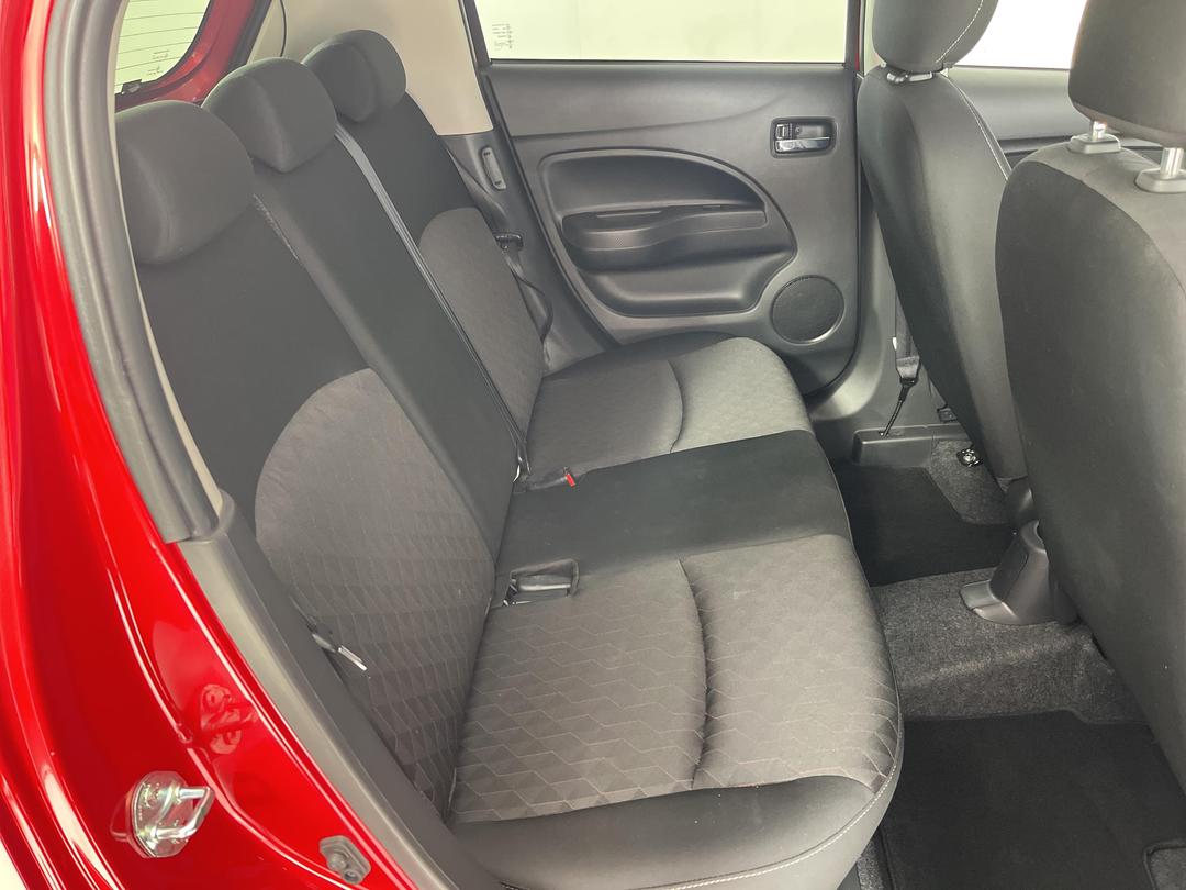 Photo '20' of Mitsubishi Mirage