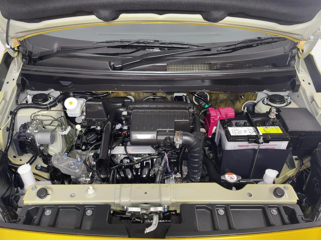 Photo '13' of Mitsubishi Mirage