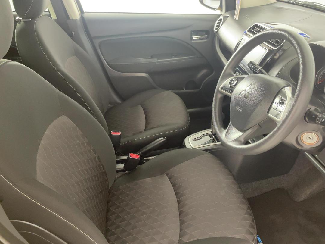 Photo '16' of Mitsubishi Mirage