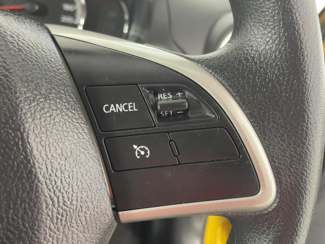 Photo '24' of Mitsubishi Mirage