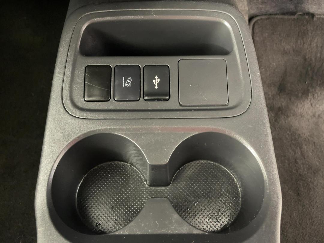 Photo '26' of Mitsubishi Mirage