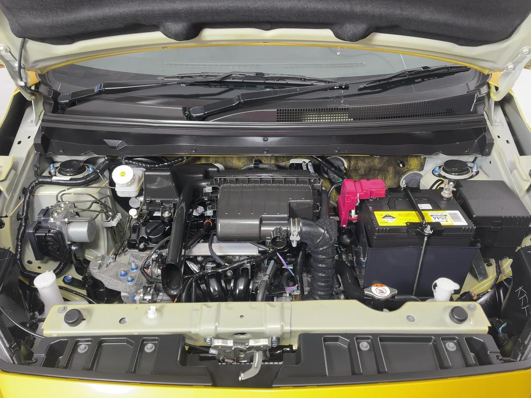Photo '13' of Mitsubishi Mirage