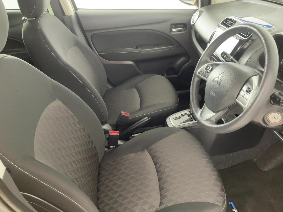 Photo '16' of Mitsubishi Mirage