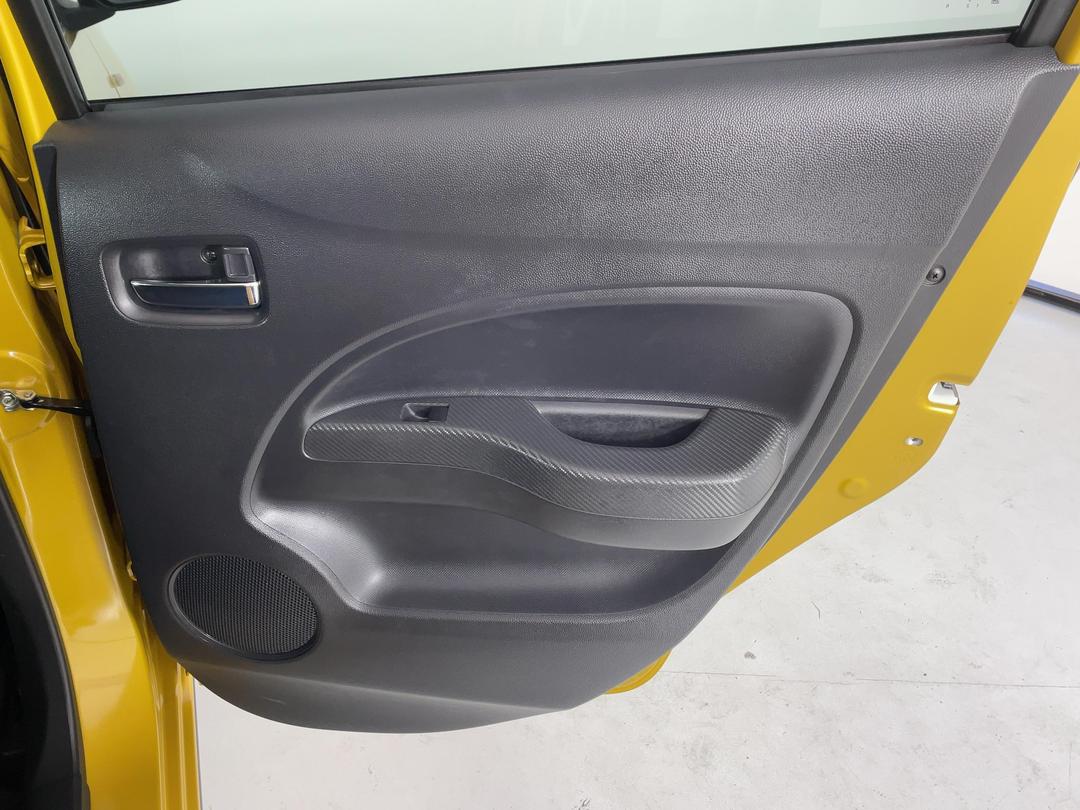 Photo '19' of Mitsubishi Mirage