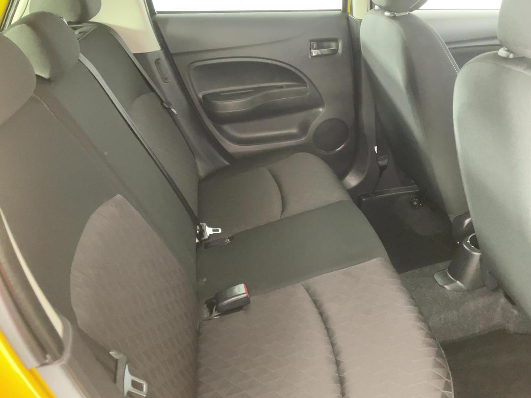 Photo '20' of Mitsubishi Mirage