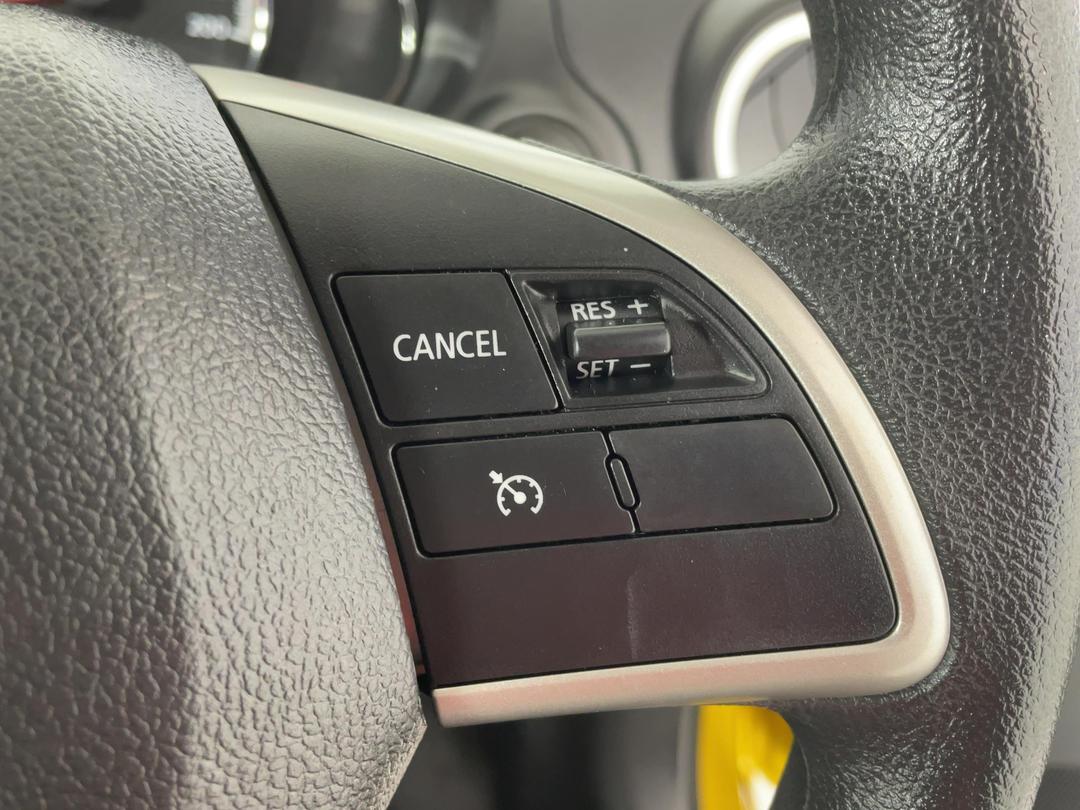 Photo '24' of Mitsubishi Mirage