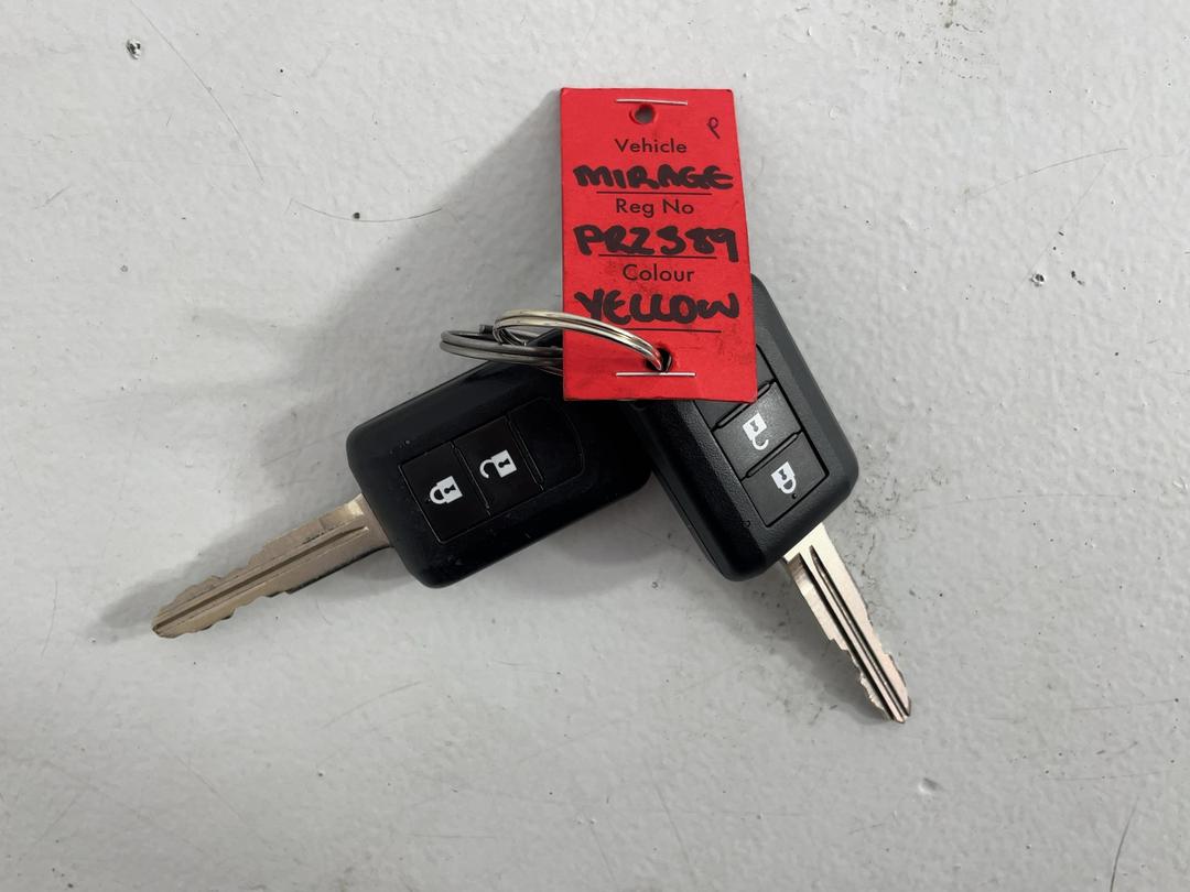 Photo '22' of Mitsubishi Mirage
