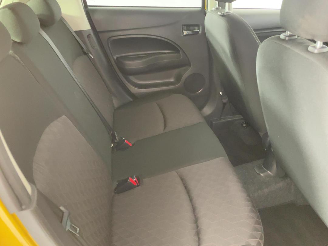 Photo '20' of Mitsubishi Mirage