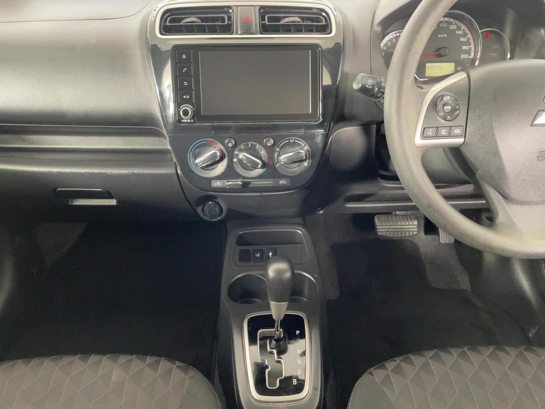 Photo '18' of Mitsubishi Mirage