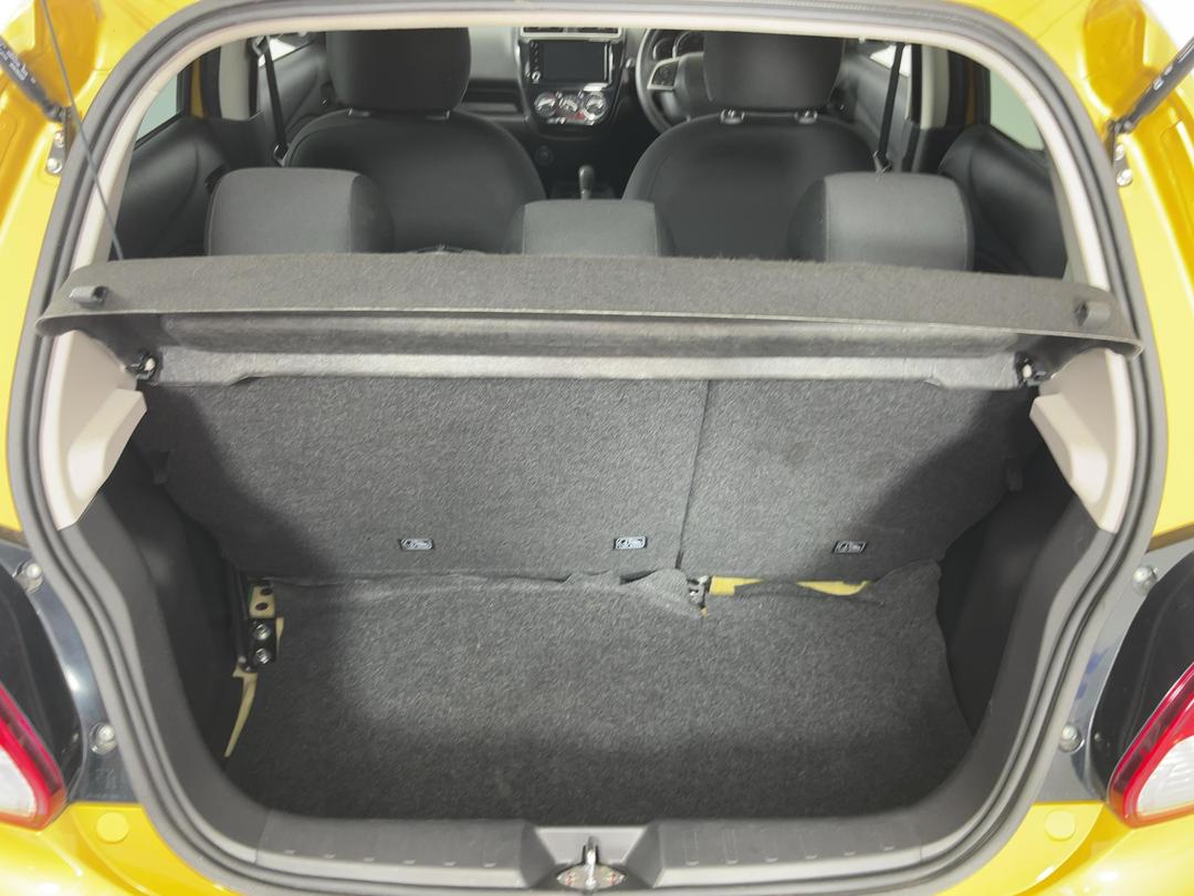Photo '14' of Mitsubishi Mirage