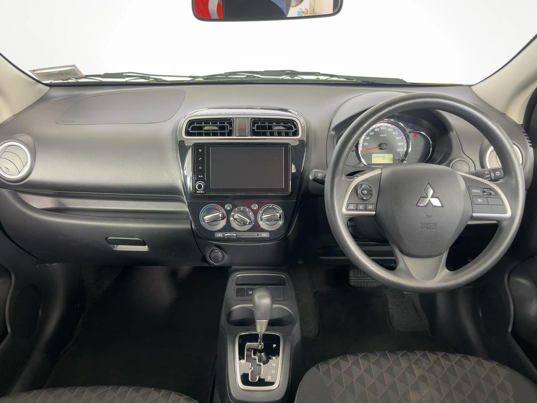 Photo '17' of Mitsubishi Mirage