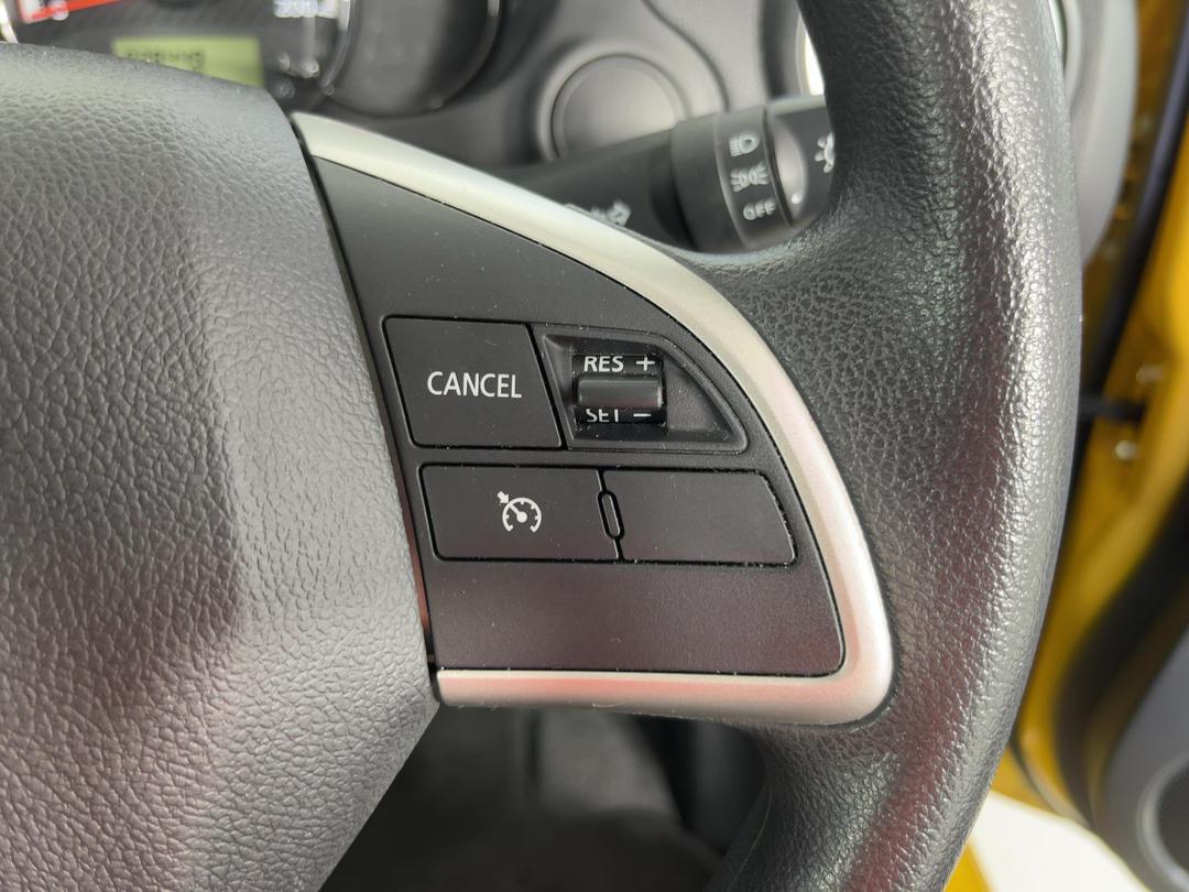 Photo '23' of Mitsubishi Mirage