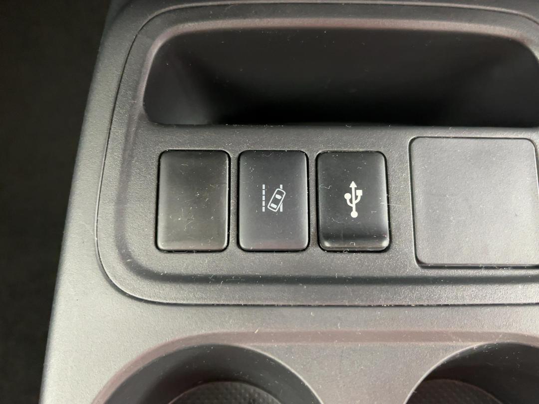 Photo '26' of Mitsubishi Mirage