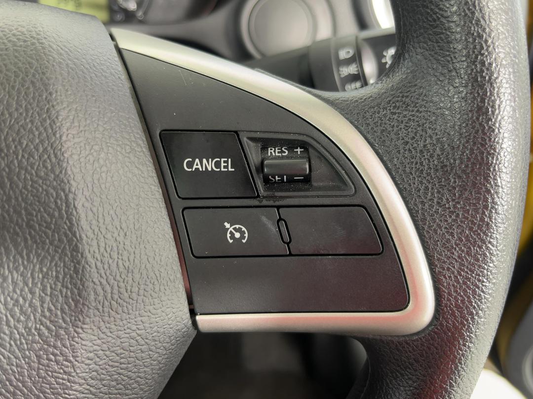 Photo '23' of Mitsubishi Mirage