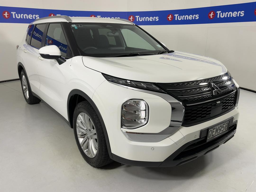 Photo '1' of Mitsubishi Outlander