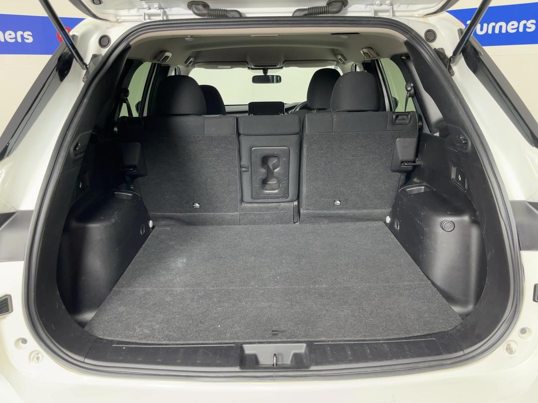 Photo '14' of Mitsubishi Outlander