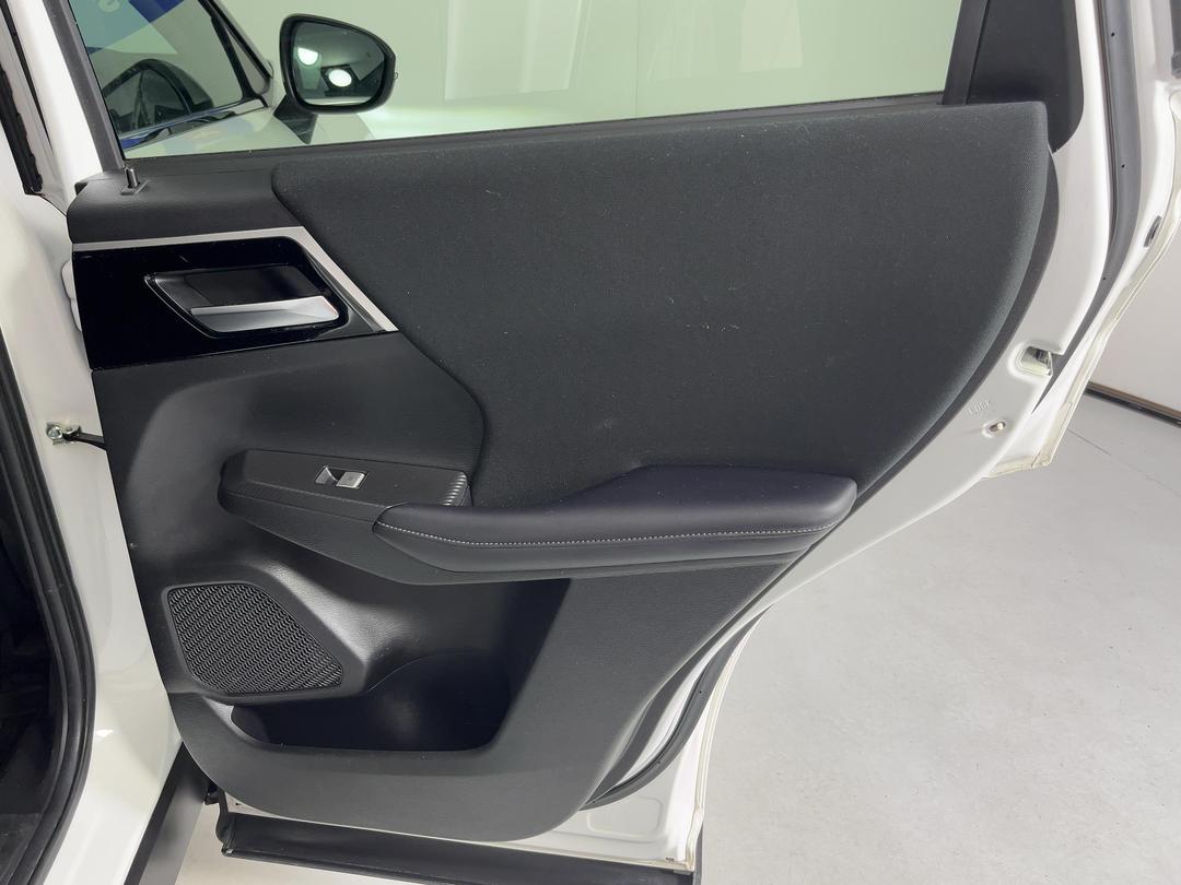 Photo '19' of Mitsubishi Outlander
