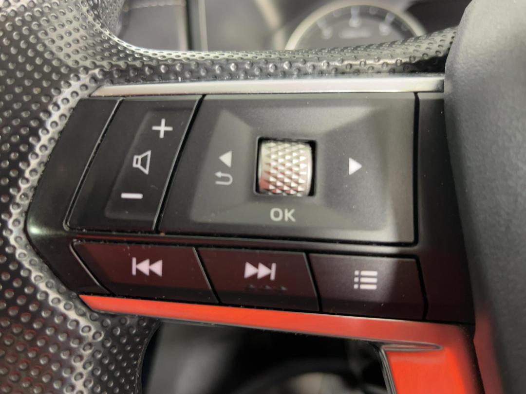Photo '25' of Mitsubishi Outlander