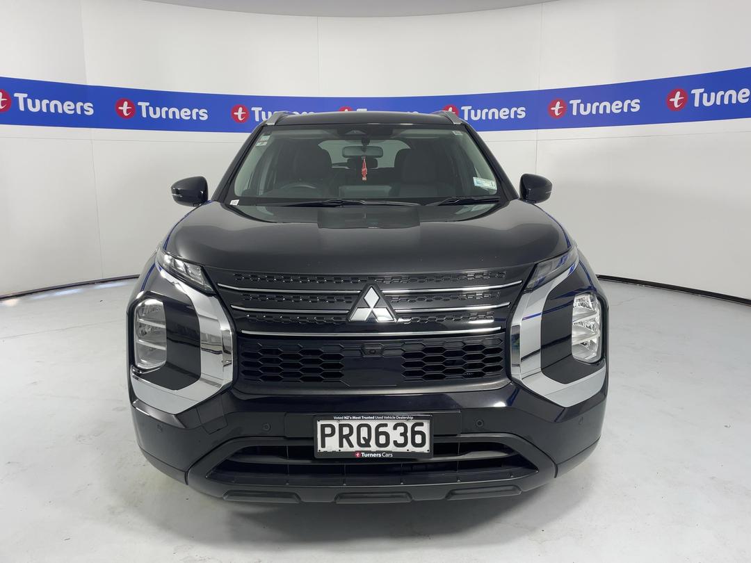 Photo '2' of Mitsubishi Outlander