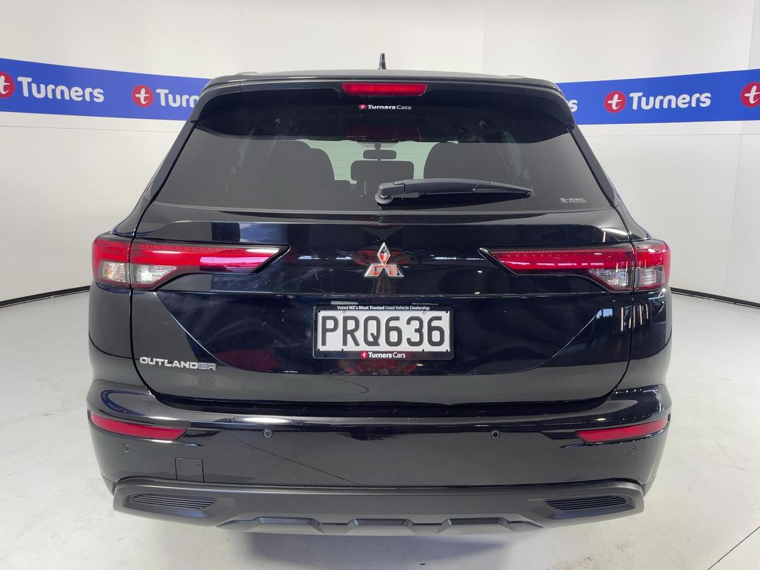 Photo '6' of Mitsubishi Outlander