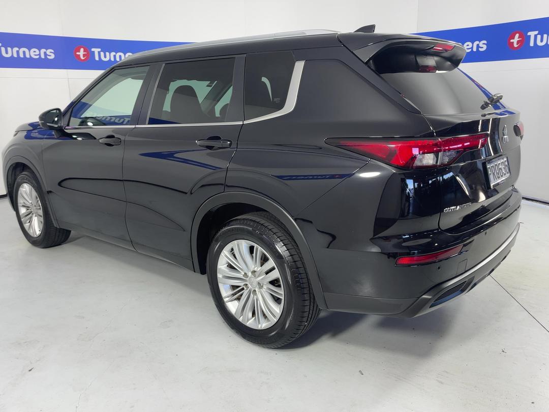 Photo '5' of Mitsubishi Outlander